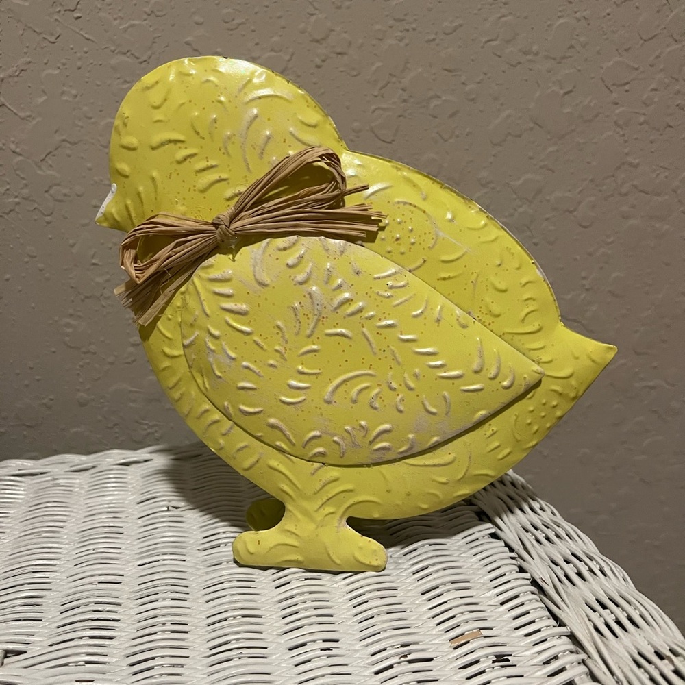 Beautiful Glittery Metal Yellow Chick